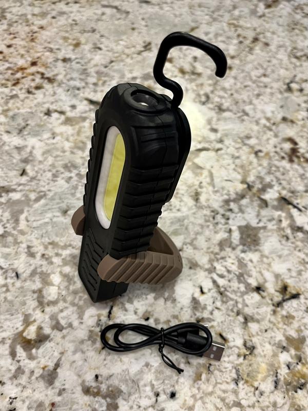 Spec Ops Tools 400-Lumen LED Black Battery-operated Rechargeable Handheld  Work Light in the Work Lights department at