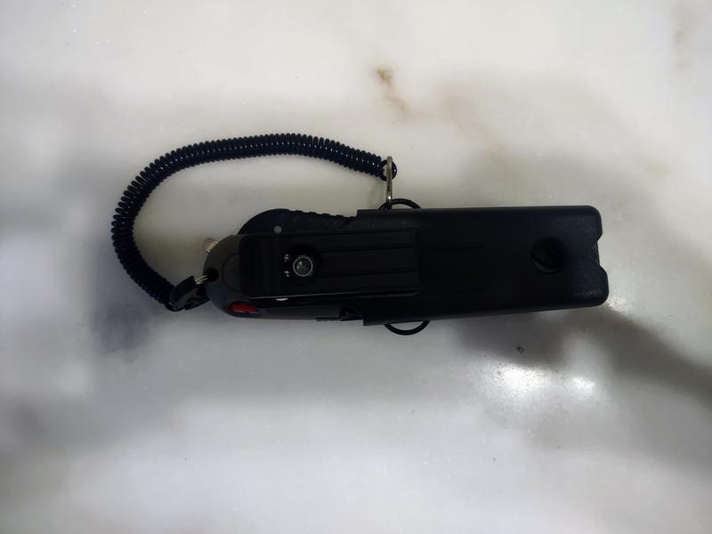 Clips to many of clothing without slipping