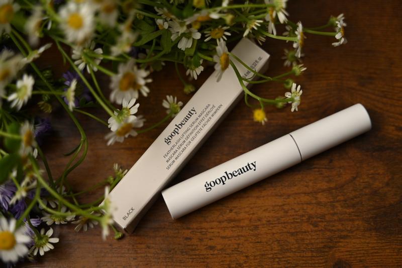 Customer photo for "A good mascara that takes care of your eyelashes."
