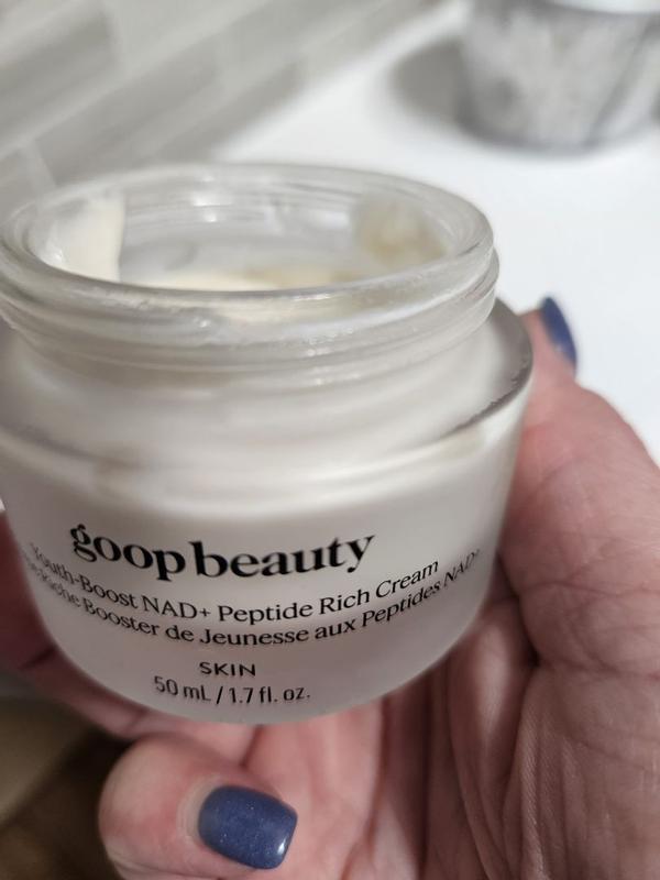Customer photo for "Goes on smooth,  not greasy"