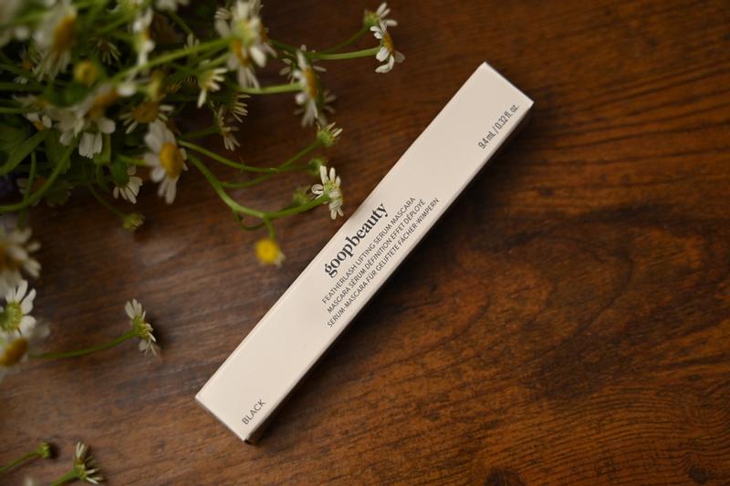 Customer photo for "A good mascara that takes care of your eyelashes."