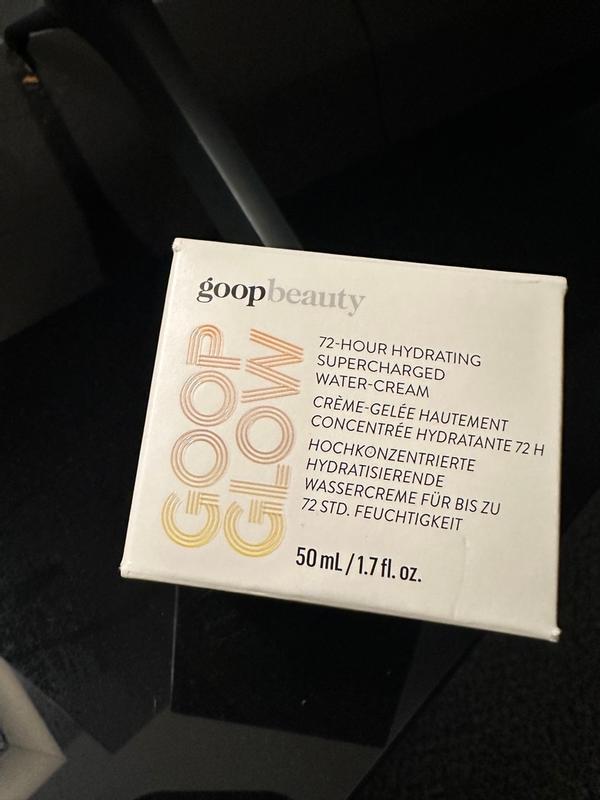 Customer photo for "Excellent for Combo/Oily skin, even in summer!!!"