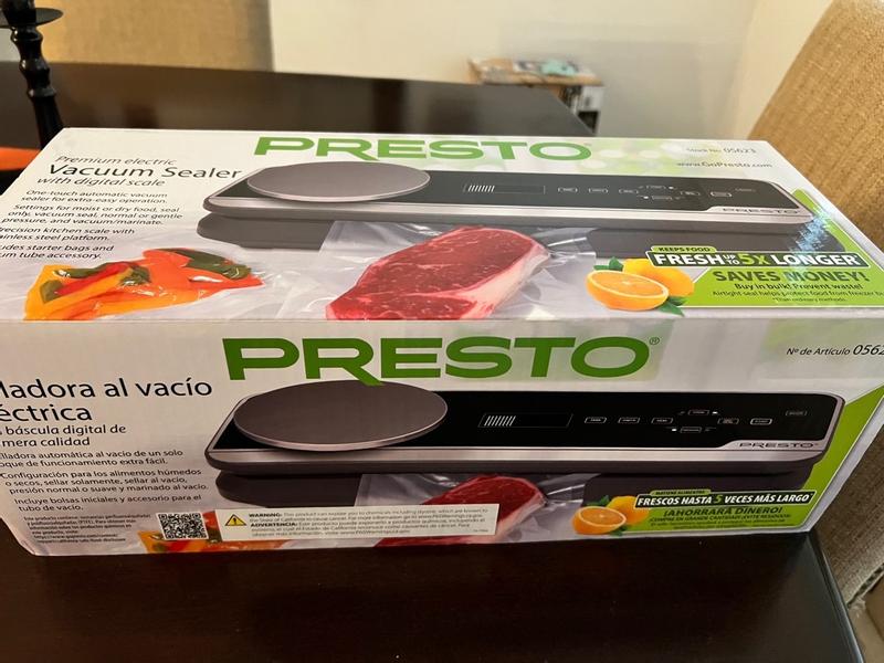 FreshDaddy™ 8-inch by 20-foot Vacuum Seal Rolls for Presto® Vacuum Sealers  - Vacuum Sealers - Presto®
