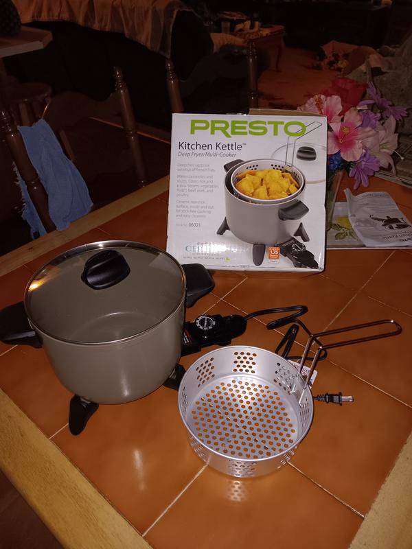 Presto Kitchen Kettle Ceramic Deep Fryer/Multi-cooker, 06021 New