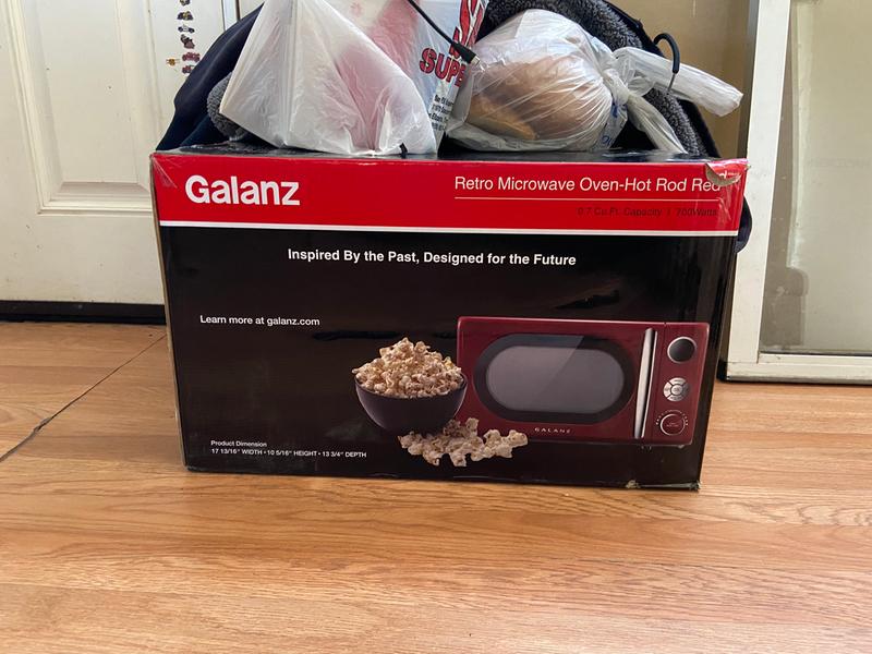 Galanz 0.7 cu. ft. Retro Countertop Microwave Oven, 700 Watts, Blue，Knob  Button