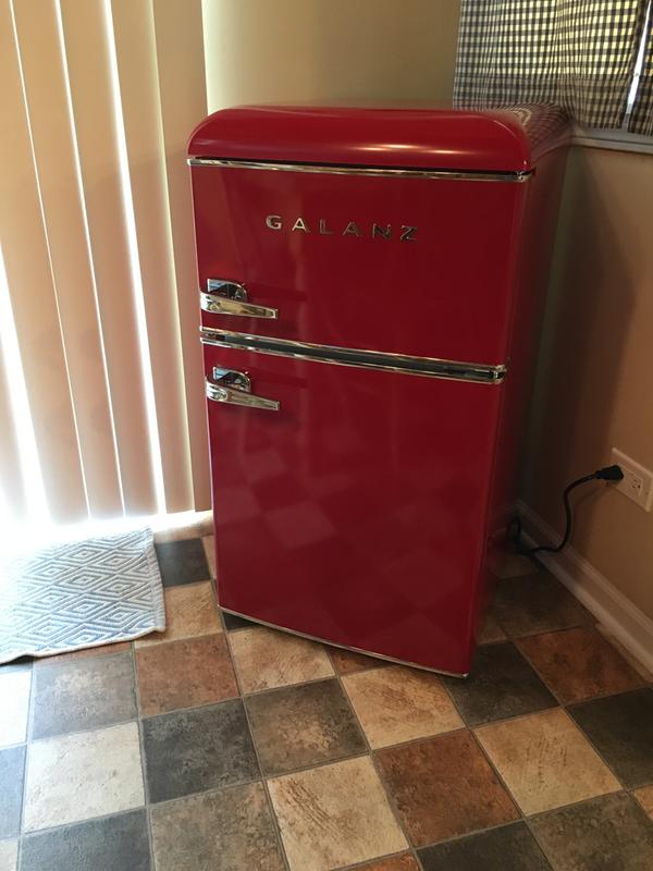 3.1 cu. ft. Retro Mini Fridge in Red with Dual Door True Freezer