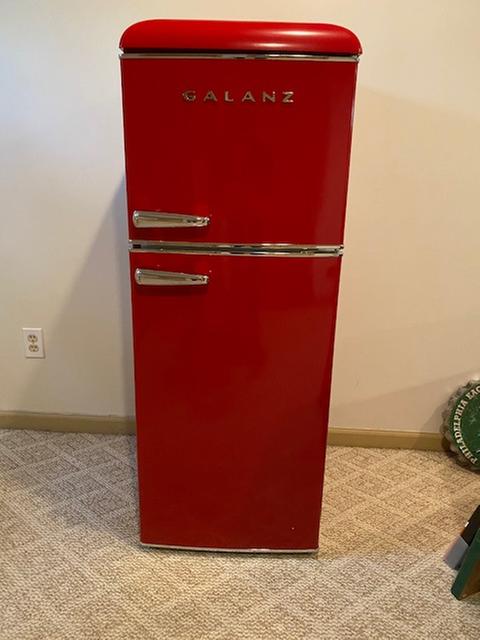 Galanz Refrigerator Freezer 12 cu.ft. Red, broken on top corner - Metzger  Property Services, LLC