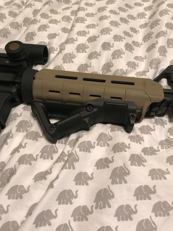Magpul MOE M-LOK Hand Guard Carbine Length AR15/M4