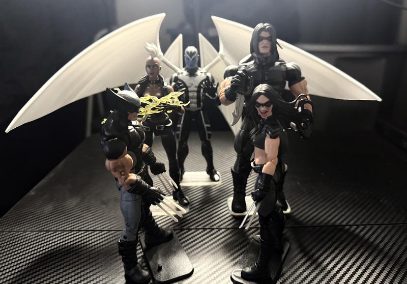 Hasbro Marvel Legends Series X-Force X-23 and Warpath 6-in Action