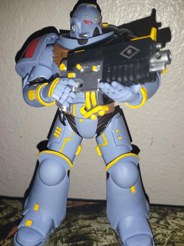 McFarlane Warhammer 40k - Figura Espacial Lobos 18 Cm Con 22 Articulaciones | Accesorios Y Tarjeta Coleccionable