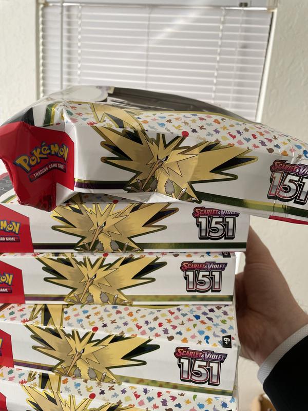 Pokemon Trading Card Game: Scarlet and Violet 151 Collection Zapdos ex |  GameStop
