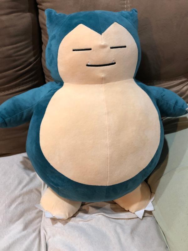 giant stuffed snorlax