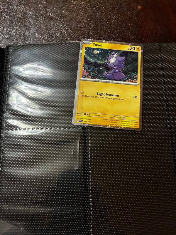 GameStop Trading Card Folio with Zipper | GameStop