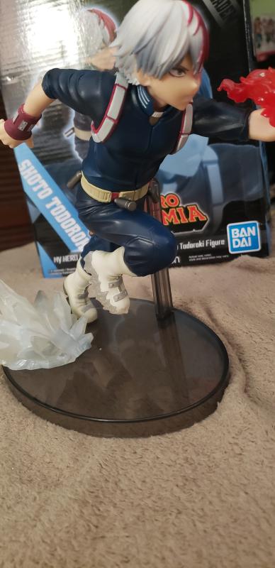todoroki statue gamestop