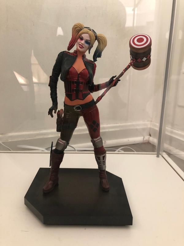injustice 2 harley quinn statue