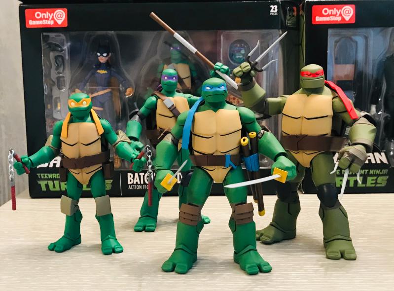 michelangelo batman figure