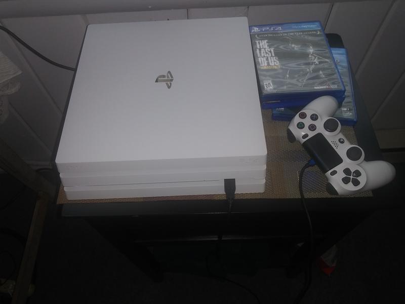 ps4 pro glacier white