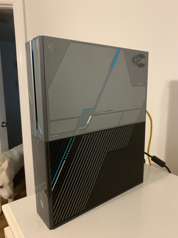 Console Microsoft Xbox One Halo Edition – 1 To – PAL – Occasion