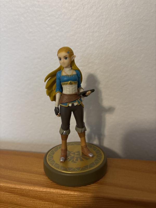 The Legend of Zelda: Breath of the Wild Zelda amiibo | GameStop