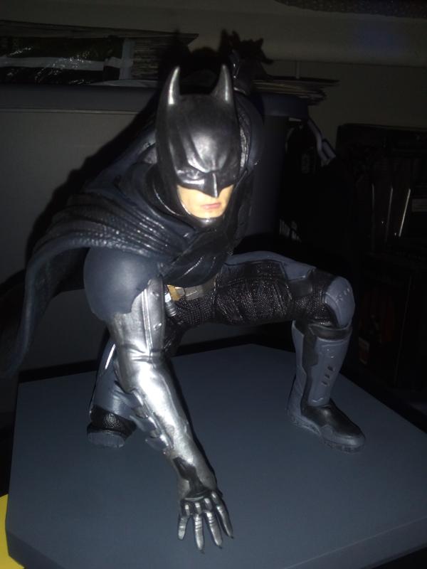injustice 2 batman statue