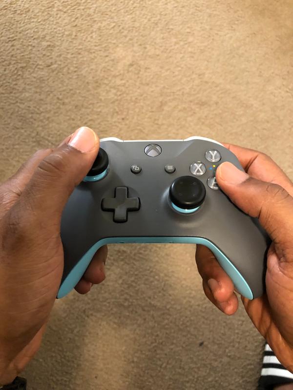 xbox wireless controller gray and blue