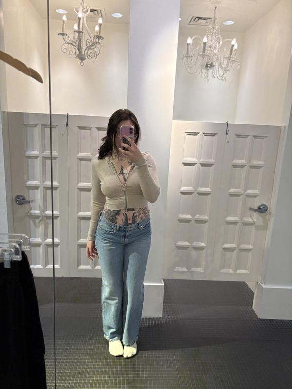 Low Rise Baggy Jeans