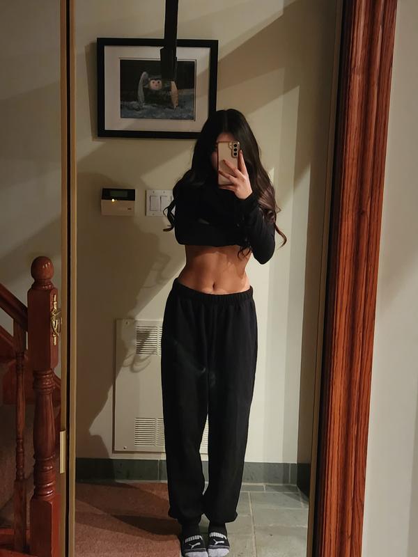 MiniInTheBox - Looking good, feeling good (IG:@elliexmaecooper) Shop our  joggers:  💌 15% Code: LFB15