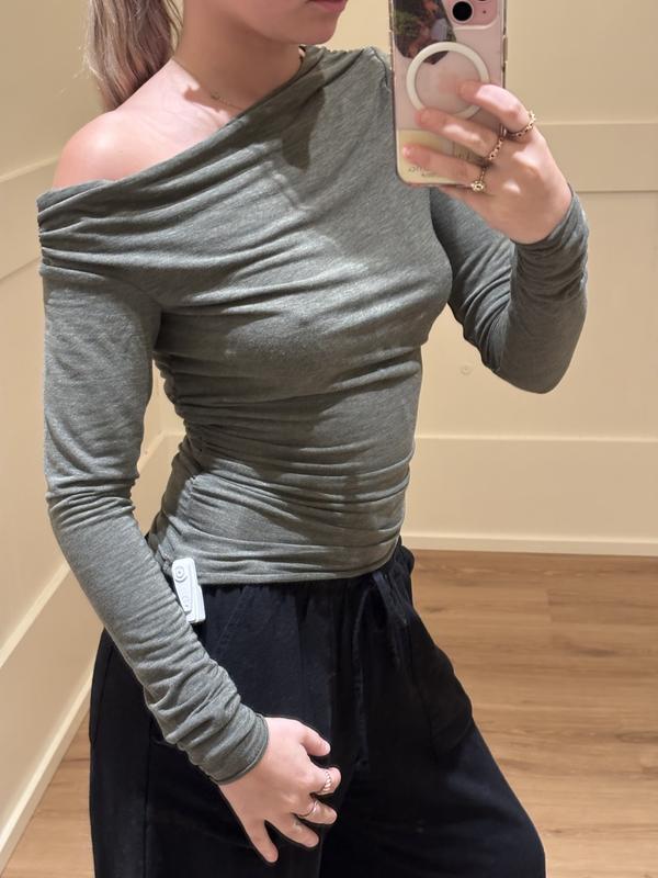 Sexy Cozy Asymmetric Long Sleeve Top