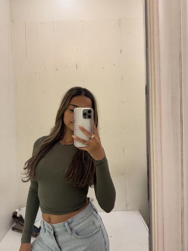 Sleek Crewneck Long Sleeve Top