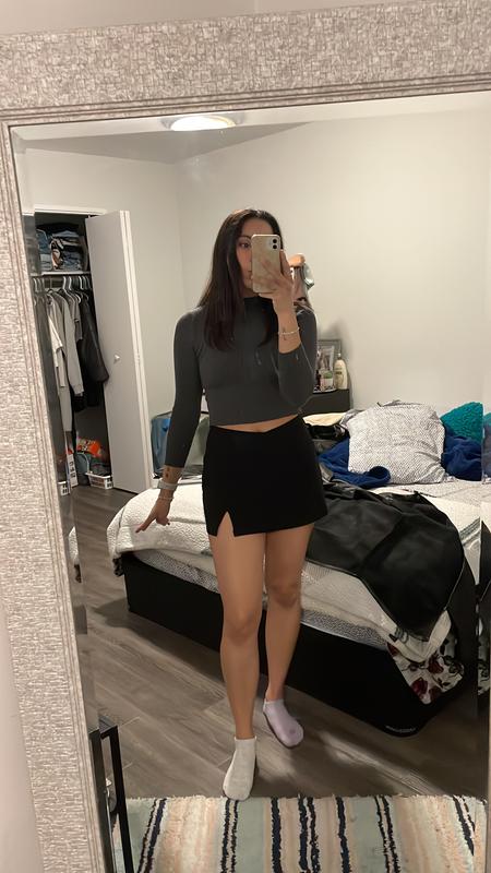 That's Hot Mini V Waist Skort Black