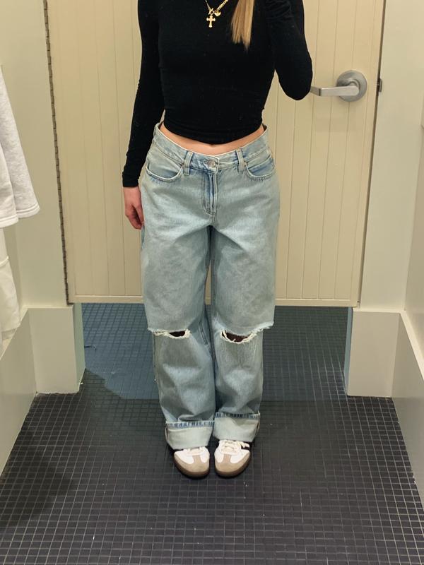Low Rise Baggy Jeans