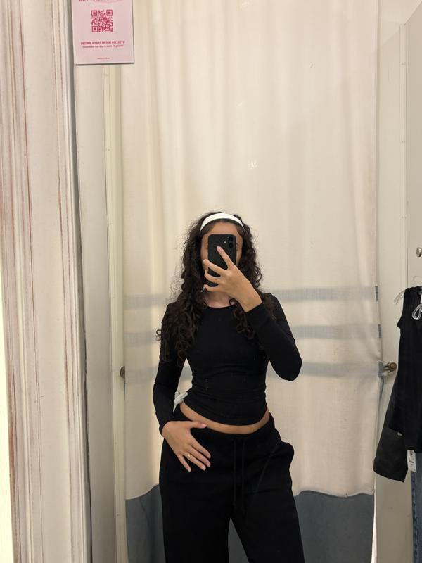 Sleek Crewneck Long Sleeve Top