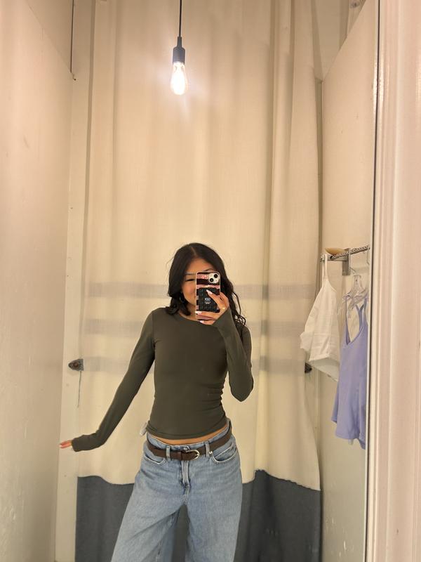 Sleek Crewneck Long Sleeve Top