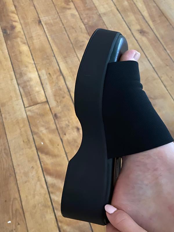 STEVE MADDEN Slinky Sandal Black Garage