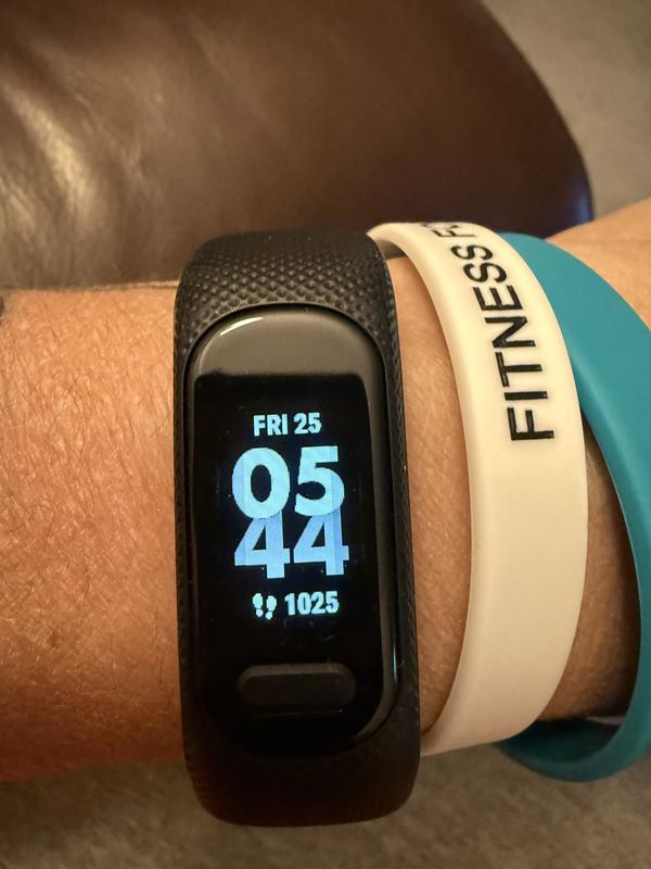 GARMIN VIVOSMART 5 ブラック Garmin Vívosmart® 5 Fitness Watch | SportChek