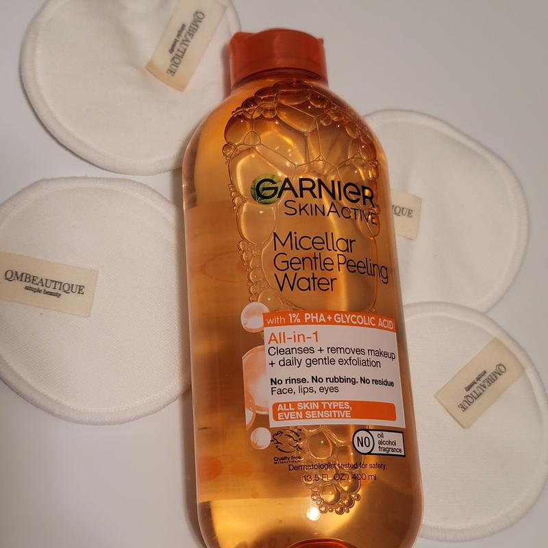 Made from 100% recycled plastic, perfect to pair w/ reusable cotton rounds!