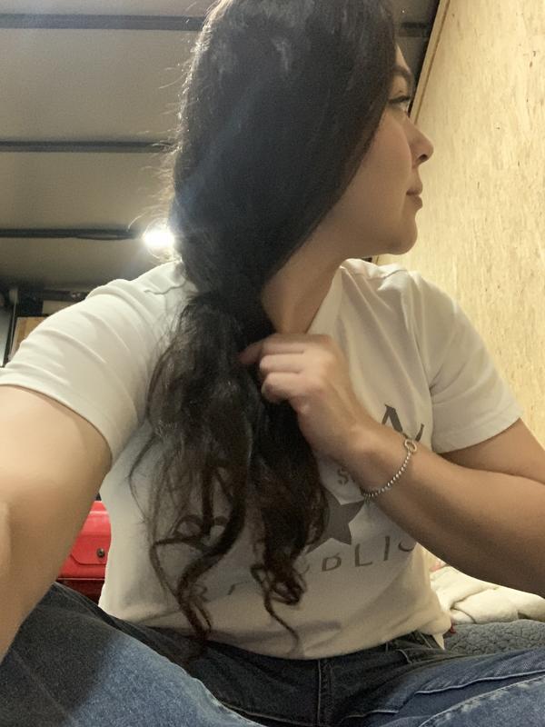 My hair is fine and dry but after these product leave my hair with less frizz