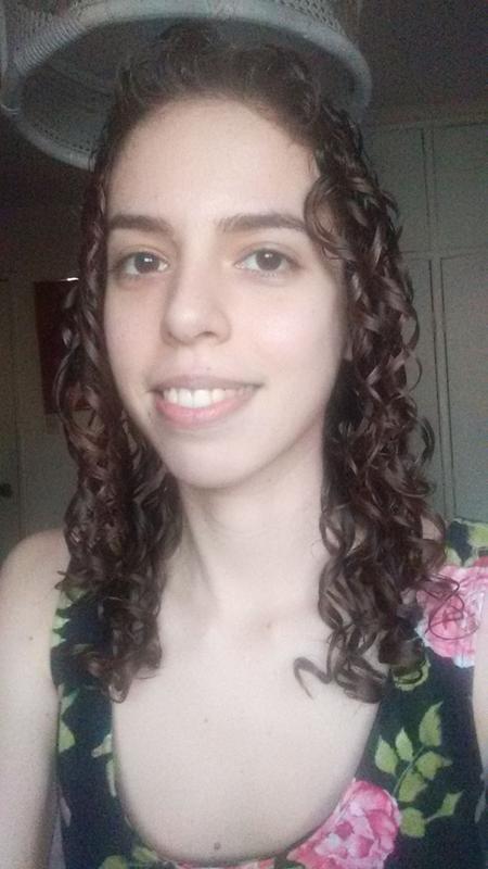 My hair after styling it, and still wet. I let it air dry before scrunching out the crunch of the products (Don't hate the cast, it's a good thing! With it, you can avoid the frizz while it dries, and scrunch it when its dry)