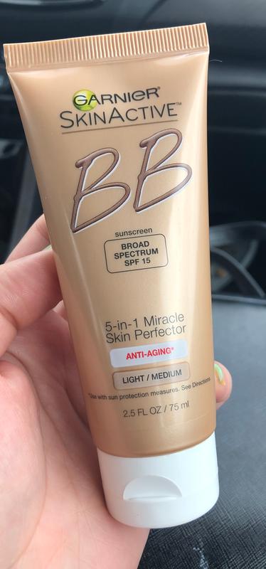 Umoderne Indføre delvist Garnier Skin Renew Miracle Skin Perfector 2.5 oz. Anti-Aging BB Cream with  SPF 15 in Light Medium | Bed Bath & Beyond