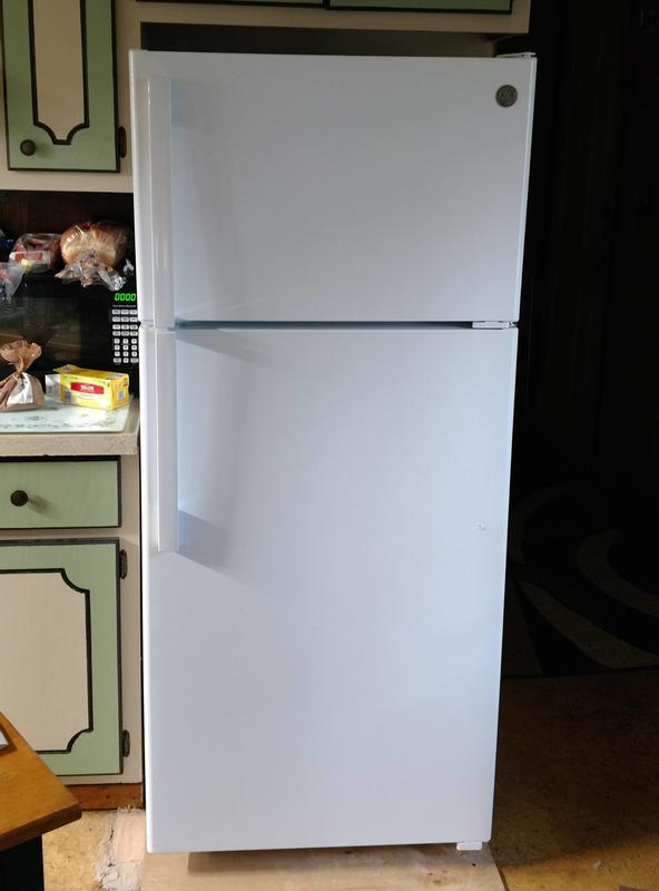 Reviews for GE 16.6 cu. ft. Top Freezer Refrigerator in