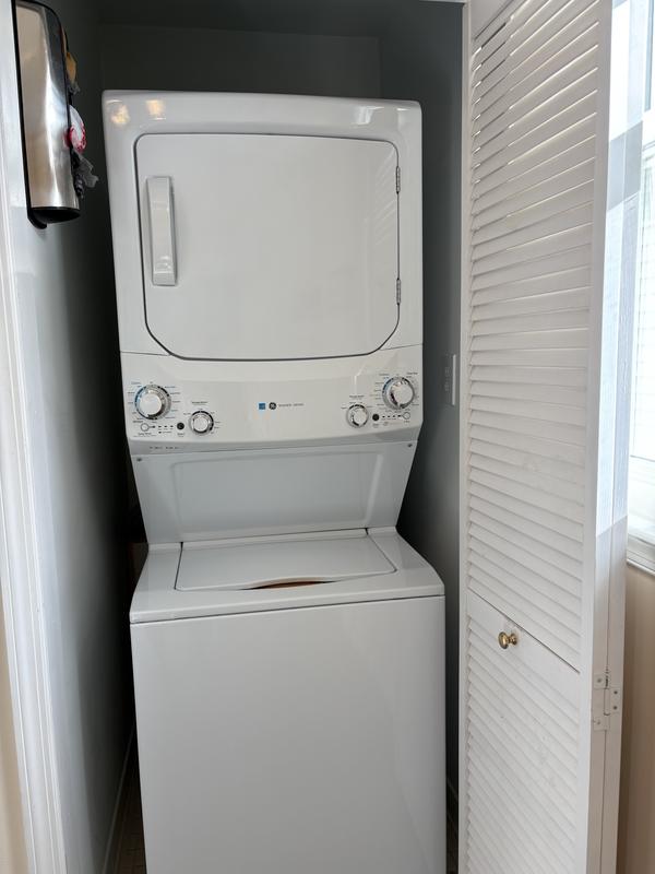 GE Electric Stacked Laundry Center with 3.9-cu ft Washer and 5.9-cu ft ...