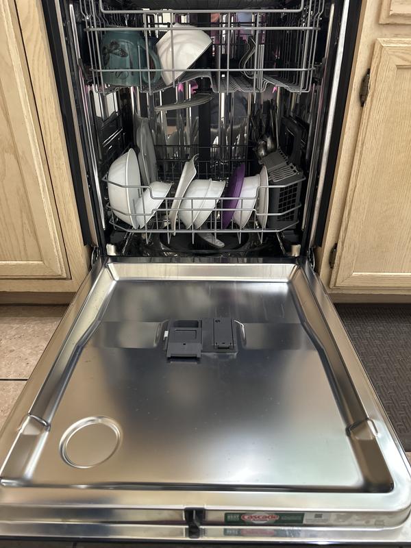 GE Dry Boost Top Control 24-in Built-In Dishwasher (Fingerprint-resistant  Stainless Steel) ENERGY STAR, 48-dBA in the Built-In Dishwashers department  at