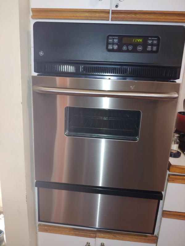 GE Appliances JGRP20BEJBB 24" SelfClean Gas Wall Oven