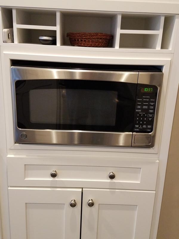 Ge 2 0 Cu Ft Capacity Countertop Microwave Oven Jes2051dnww