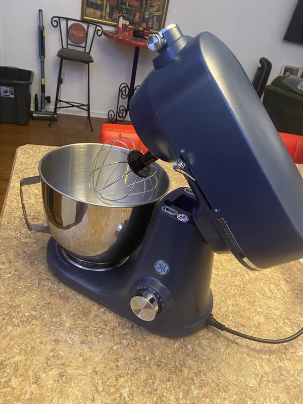 GE 5.3 Qt. 7-Speed Sapphire Blue Stand Mixer with Coated Flat