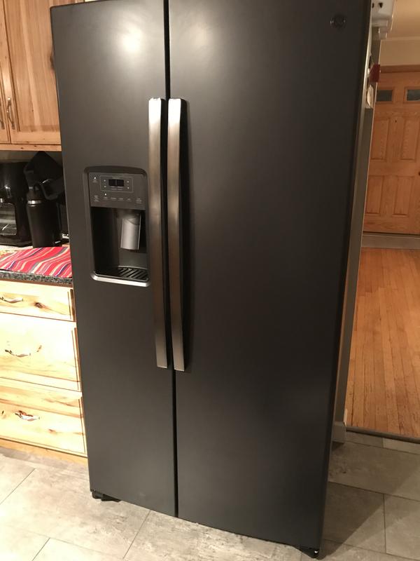 Ge 21 8 Cu Ft Counter Depth Fingerprint Resistant Side By Side Refrigerator Gzs22iynfs Ge Appliances