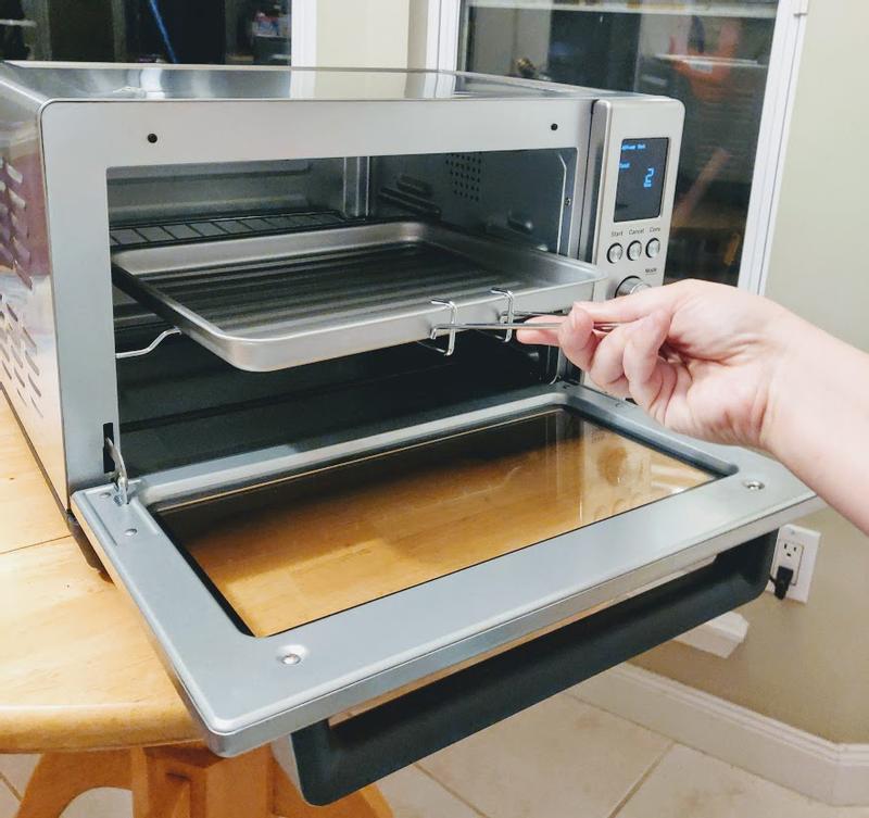 GE Stainless Steel Quartz Convection Toaster Oven
