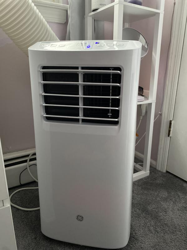 Ge 5 100 Btu Portable Air Conditioner With Dehumidifier And Remote White Apfd05jasw Ge Appliances