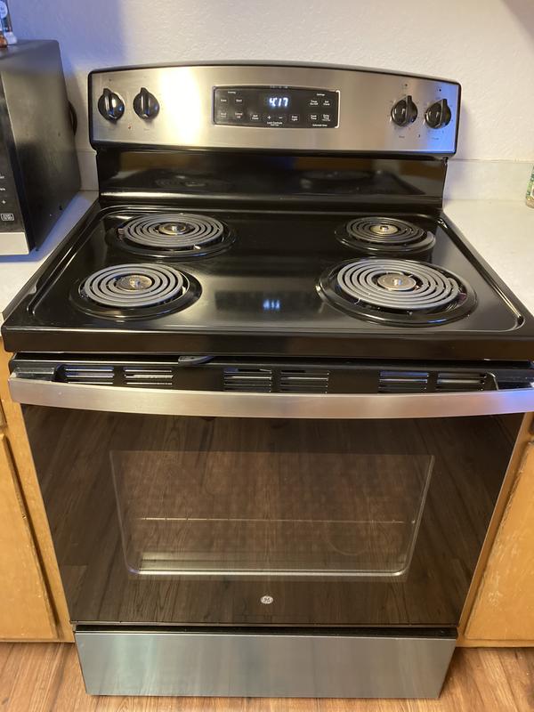 GE 30-inch Freestanding Electric Range with Self-Clean Oven JB258RTSS