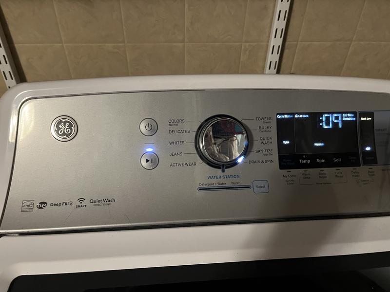 GE 5.2-cu ft High Efficiency Impeller Smart Top-Load Washer